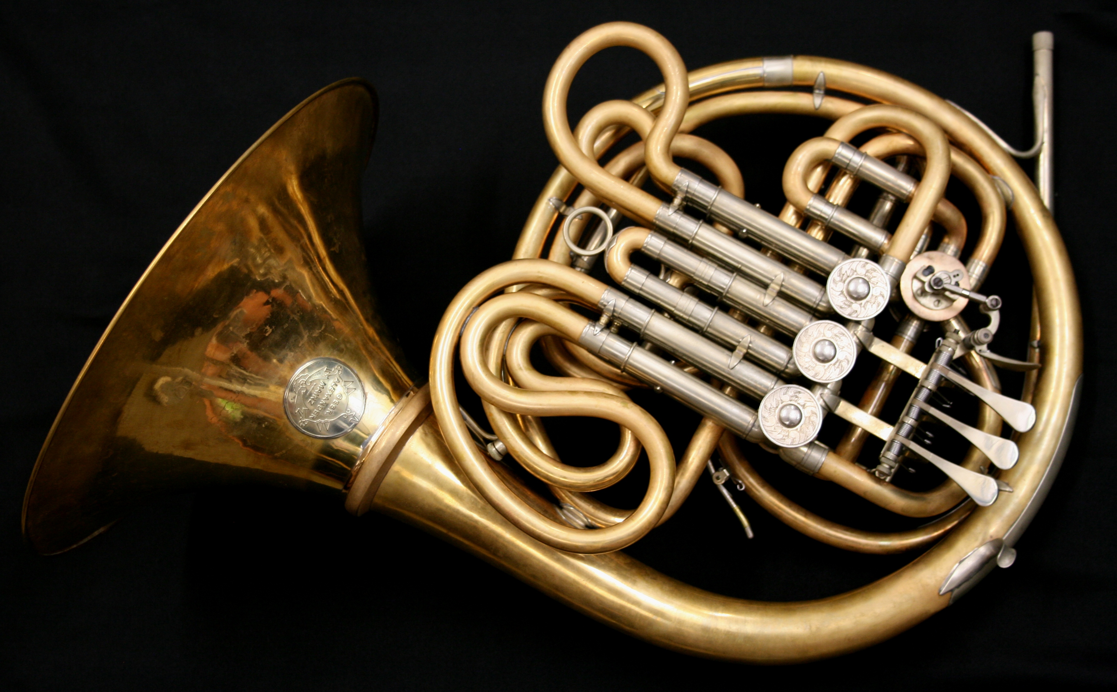 Alexander 103 Woodhead Horns