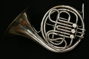 H N White/King Single F