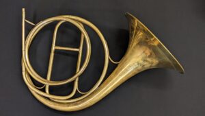 Gautrot Natural Horn with painted bell - Image 3