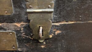 Gautrot Natural Horn with painted bell - Image 11