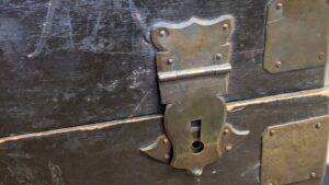 Gautrot Natural Horn with painted bell - Image 12